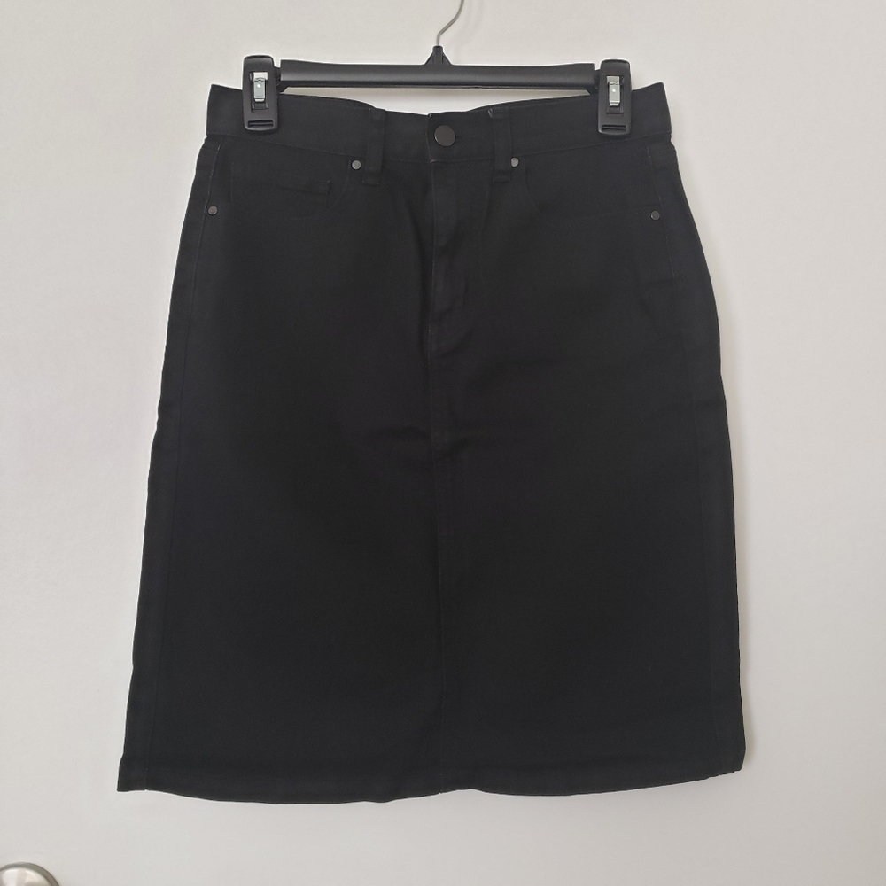Uniqlo Black Denim Skirt